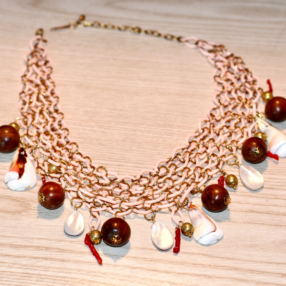 WENDY MINK Shells Necklace - Picture 2 of 6